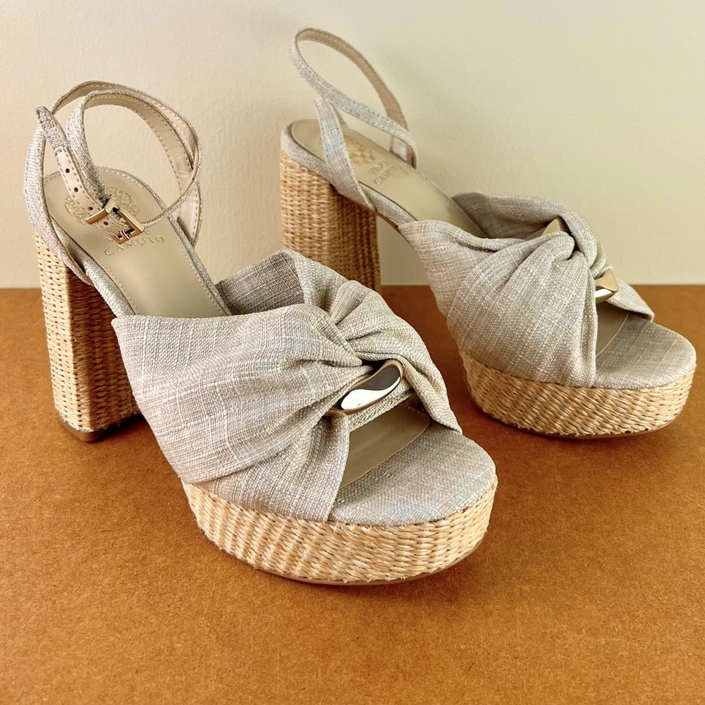 NEW VINCE CAMUTO BEIGE PLATFORM SANDALS - Picture 2 of 12